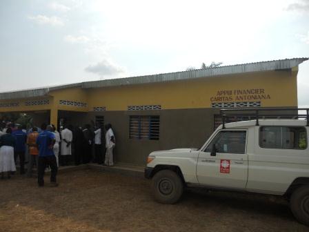 Ouverture du Centre de santé St Antoine à Loma (22)