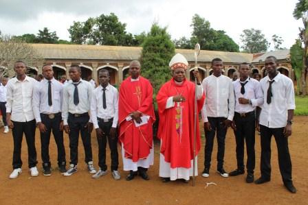 Visite canonique de Mgr Daniel Nlandu à Kibula (107)