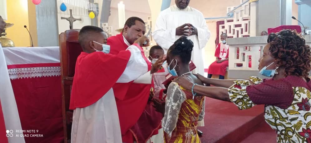 Confirmations a la cathedrale de matadi 14 