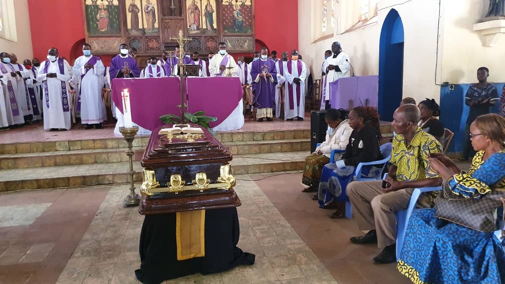 Funerailles abbe pierre nzinga 1 