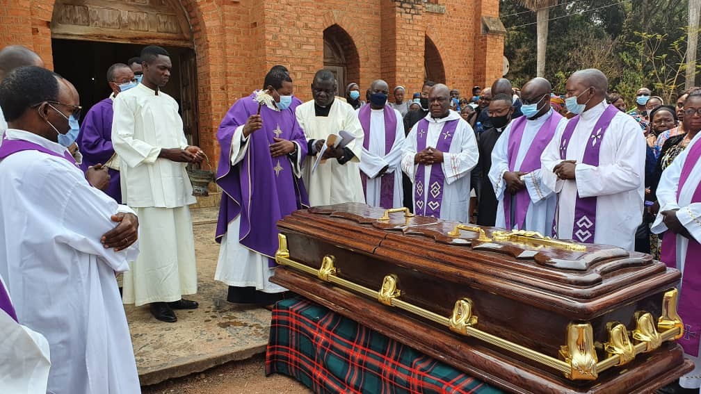 Funerailles abbe pierre nzinga 11 