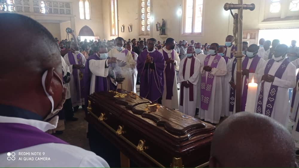 Funerailles abbe pierre nzinga 3 