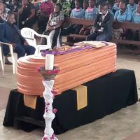Inhumation de l'abbé Godefroid-Léon Khonde à Tumba