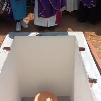Inhumation de l'abbé Godefroid-Léon Khonde à Tumba