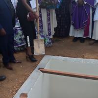Inhumation de l'abbé Godefroid-Léon Khonde à Tumba