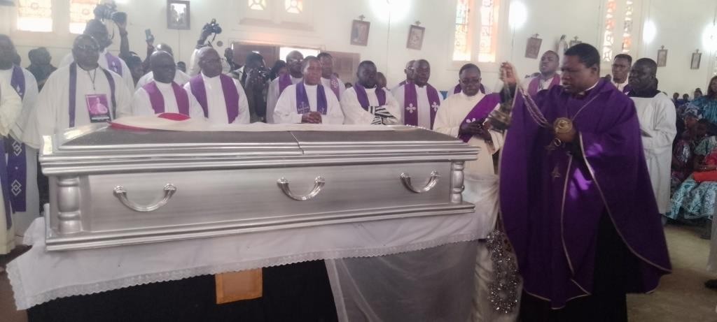 Inhumation de l abbe luntadila guy 20 