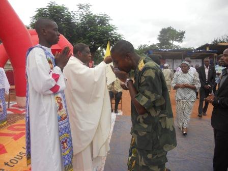 Messe de noel au camp Redjaf (62)