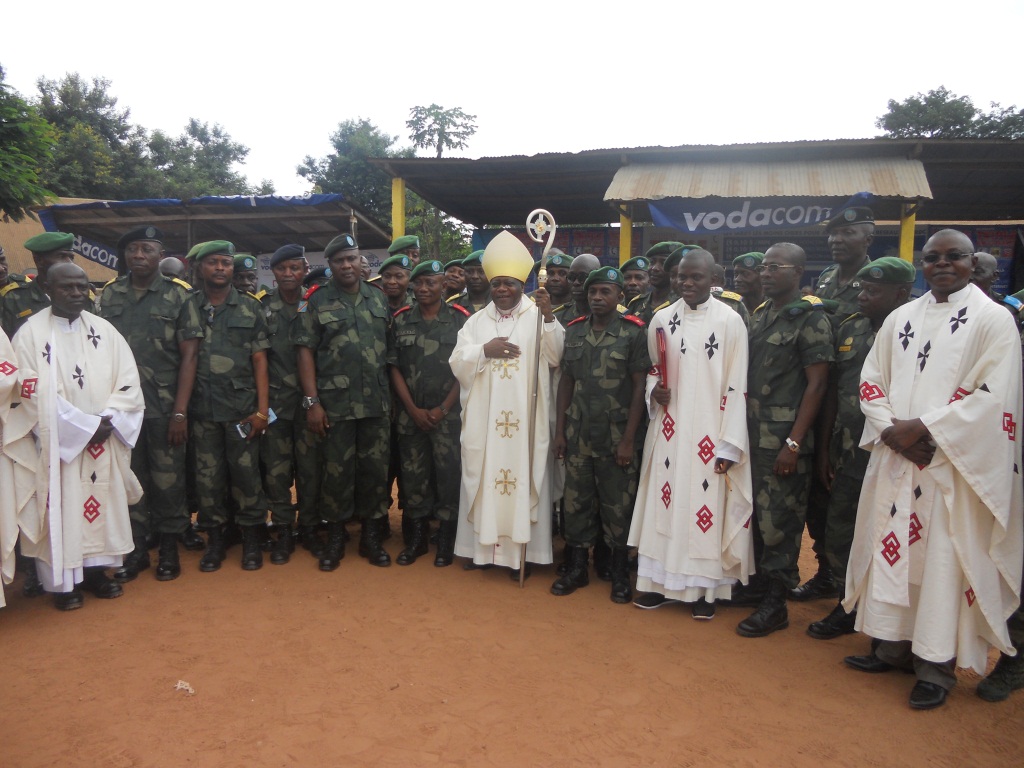 Messe de noel au camp Redjaf (84)