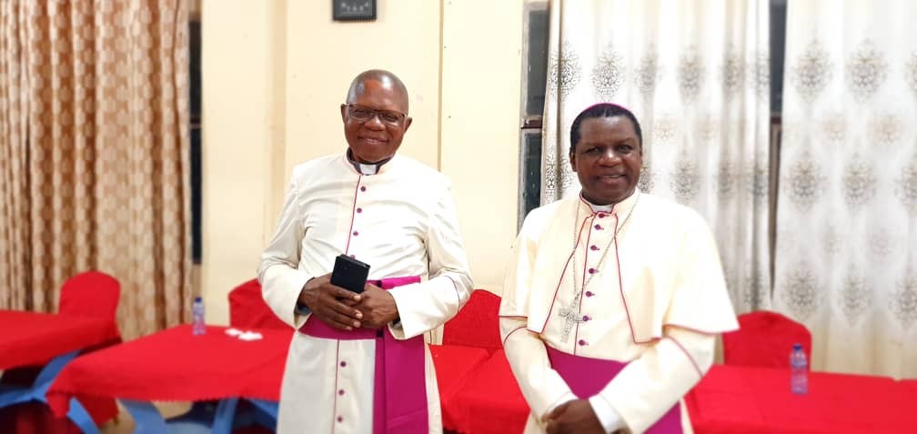 Mgr andre giraud pindi messe chrismale 2023 12 
