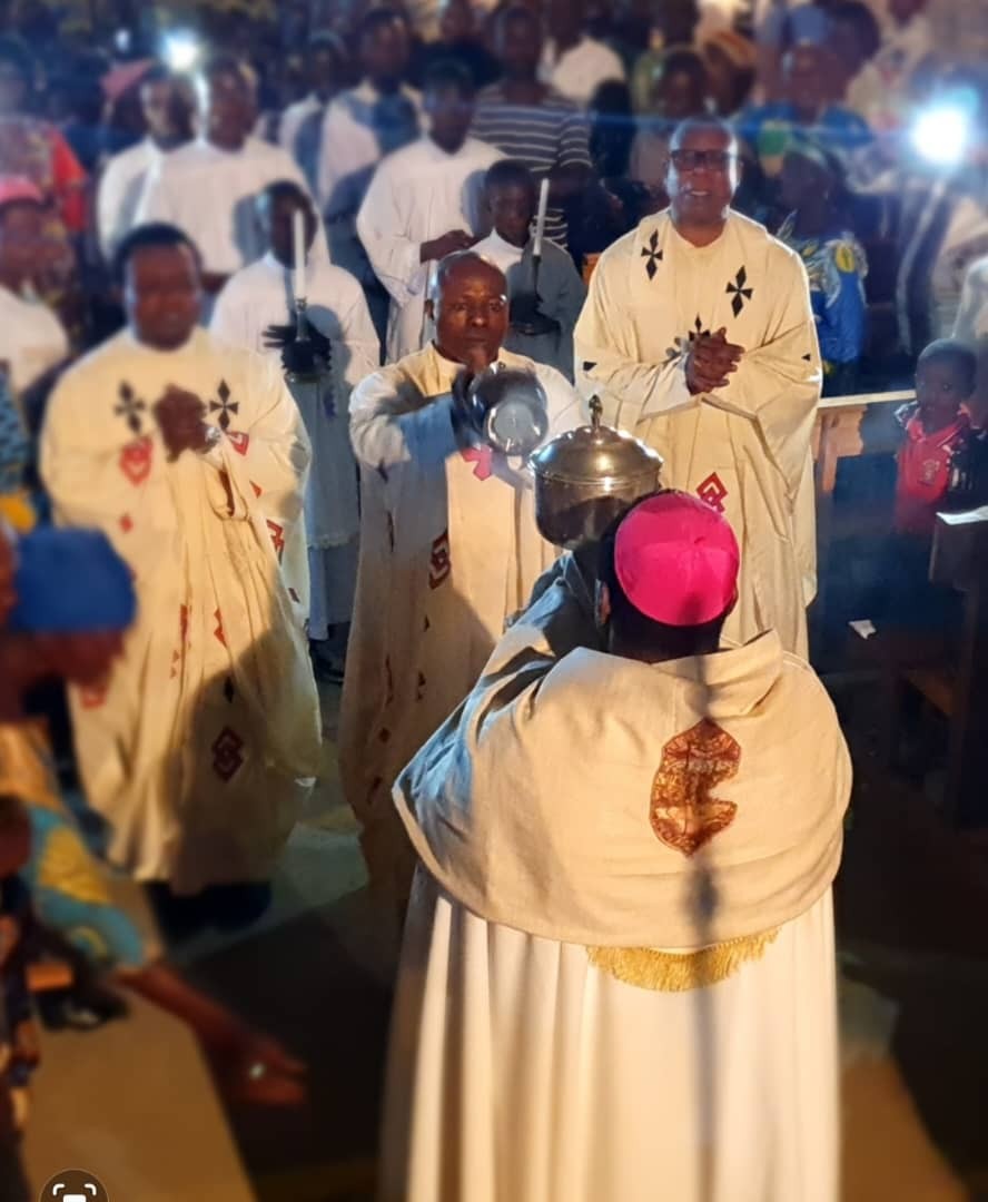 Mgr andre giraud pindi messe du jeudi saint 2023 3 