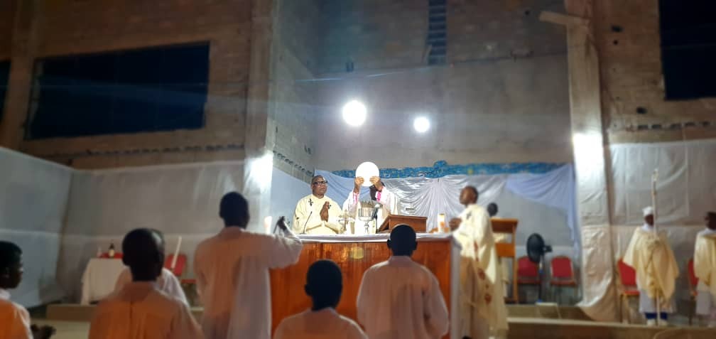 Mgr andre giraud pindi messe du jeudi saint 2023 6 