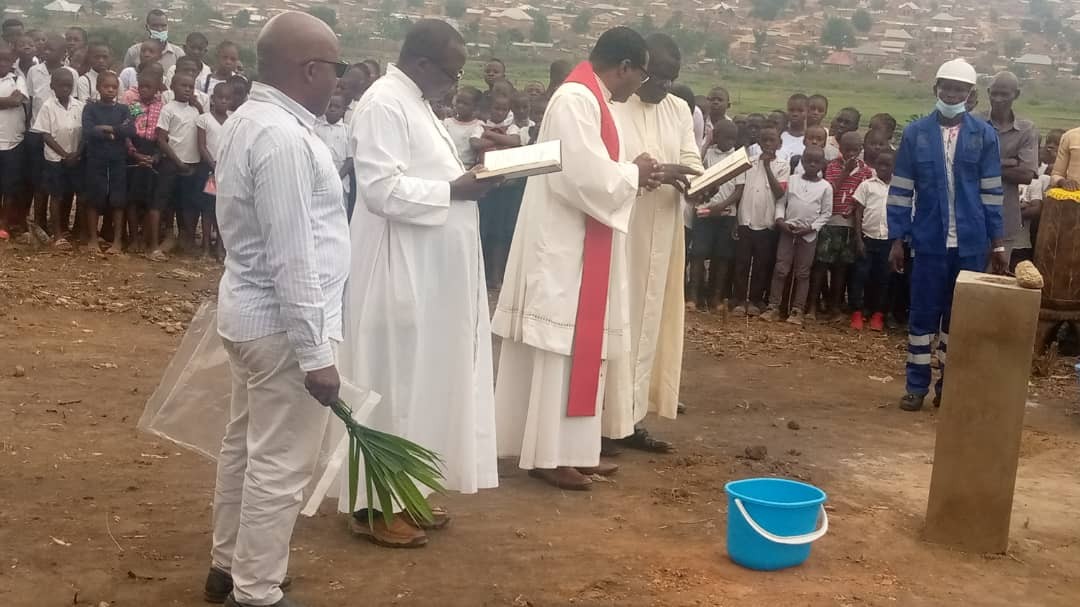 Premere pierre eglise kinzao 1 28 