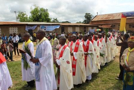 Rameaux des jeunes 2014 à Luozi (51)