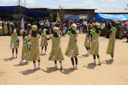 Rameaux des jeunes 2014 à Luozi (96)