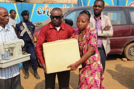 Remise des kits d'insertion 2