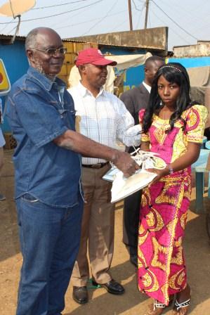 Remise des kits d'insertion 5