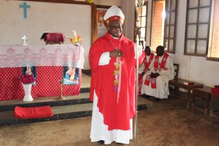 Visite canonique de Mgr Daniel Nlandu à Kibula (102)