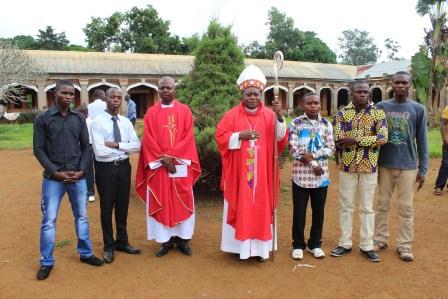 Visite canonique de Mgr Daniel Nlandu à Kibula (112)