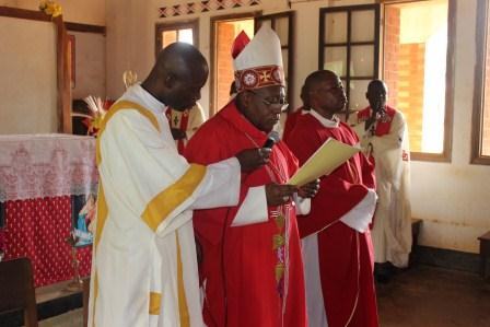 Visite canonique de Mgr Daniel Nlandu à Kibula (43)