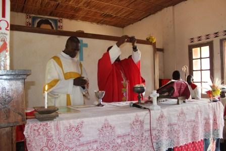 Visite canonique de Mgr Daniel Nlandu à Kibula (74)