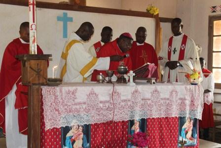 Visite canonique de Mgr Daniel Nlandu à Kibula (77)