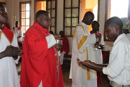 Visite canonique de Mgr Daniel Nlandu à Kibula (88)