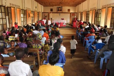 Visite canonique de Mgr Daniel Nlandu à Kibula (96)