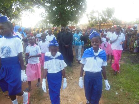Visite de Mgr Daniel Nlandu à Mindouli