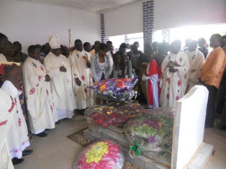Visite pastorale de Mgr Daniel Nlandu à Christ-Roi (105)