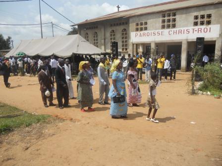 Visite pastorale de Mgr Daniel Nlandu à Christ-Roi (112)