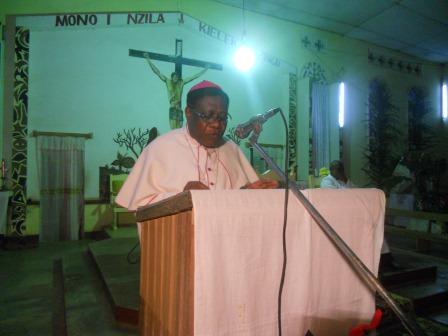 Visite pastorale de Mgr Daniel Nlandu à Christ-Roi (12)