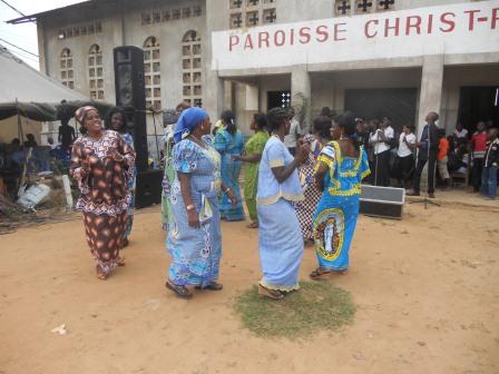 Visite pastorale de Mgr Daniel Nlandu à Christ-Roi (128)
