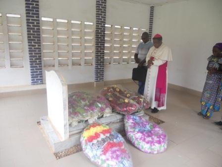 Visite pastorale de Mgr Daniel Nlandu à Christ-Roi (13)
