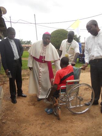 Visite pastorale de Mgr Daniel Nlandu à Christ-Roi (24)