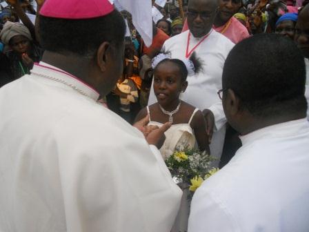 Visite pastorale de Mgr Daniel Nlandu à Christ-Roi (3)