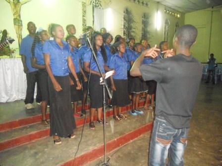 Visite pastorale de Mgr Daniel Nlandu à Christ-Roi (30)