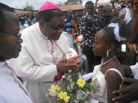 Visite pastorale de Mgr Daniel Nlandu à Christ-Roi (4)