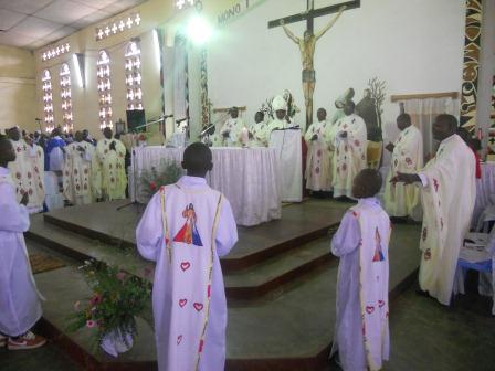 Visite pastorale de Mgr Daniel Nlandu à Christ-Roi (43)