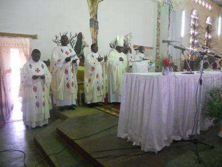 Visite pastorale de Mgr Daniel Nlandu à Christ-Roi (45)