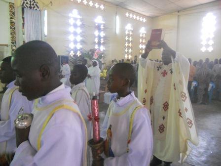 Visite pastorale de Mgr Daniel Nlandu à Christ-Roi (50)