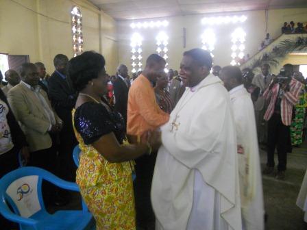 Visite pastorale de Mgr Daniel Nlandu à Christ-Roi (63)