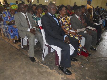 Visite pastorale de Mgr Daniel Nlandu à Christ-Roi (77)
