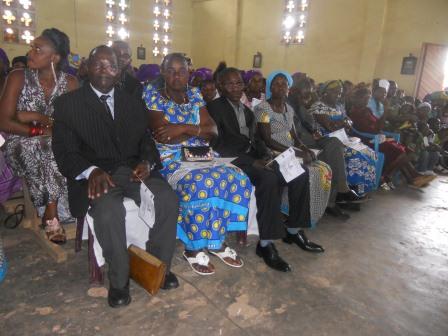 Visite pastorale de Mgr Daniel Nlandu à Christ-Roi (79)