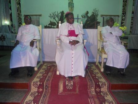 Visite pastorale de Mgr Daniel Nlandu à Christ-Roi (9)