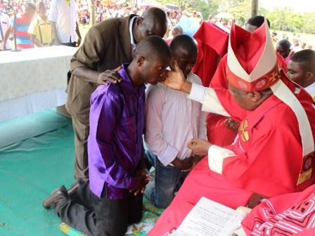 Visite pastorale de Mgr Daniel Nlandu à Miyamba (21)