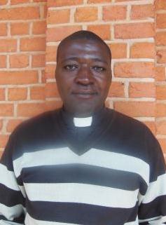 Abbé Rémy LUZOLO LUHEHO